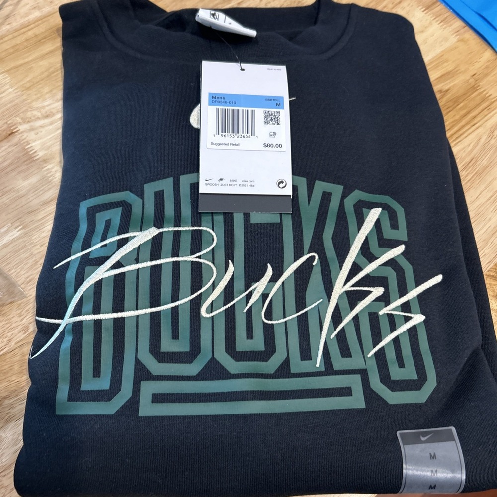Milwaukee Bucks Nike Courtside Versus Force Flight Pullover Sweatshirt Medium